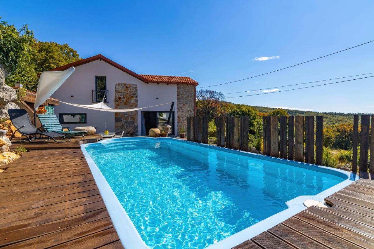 Kamen Villa